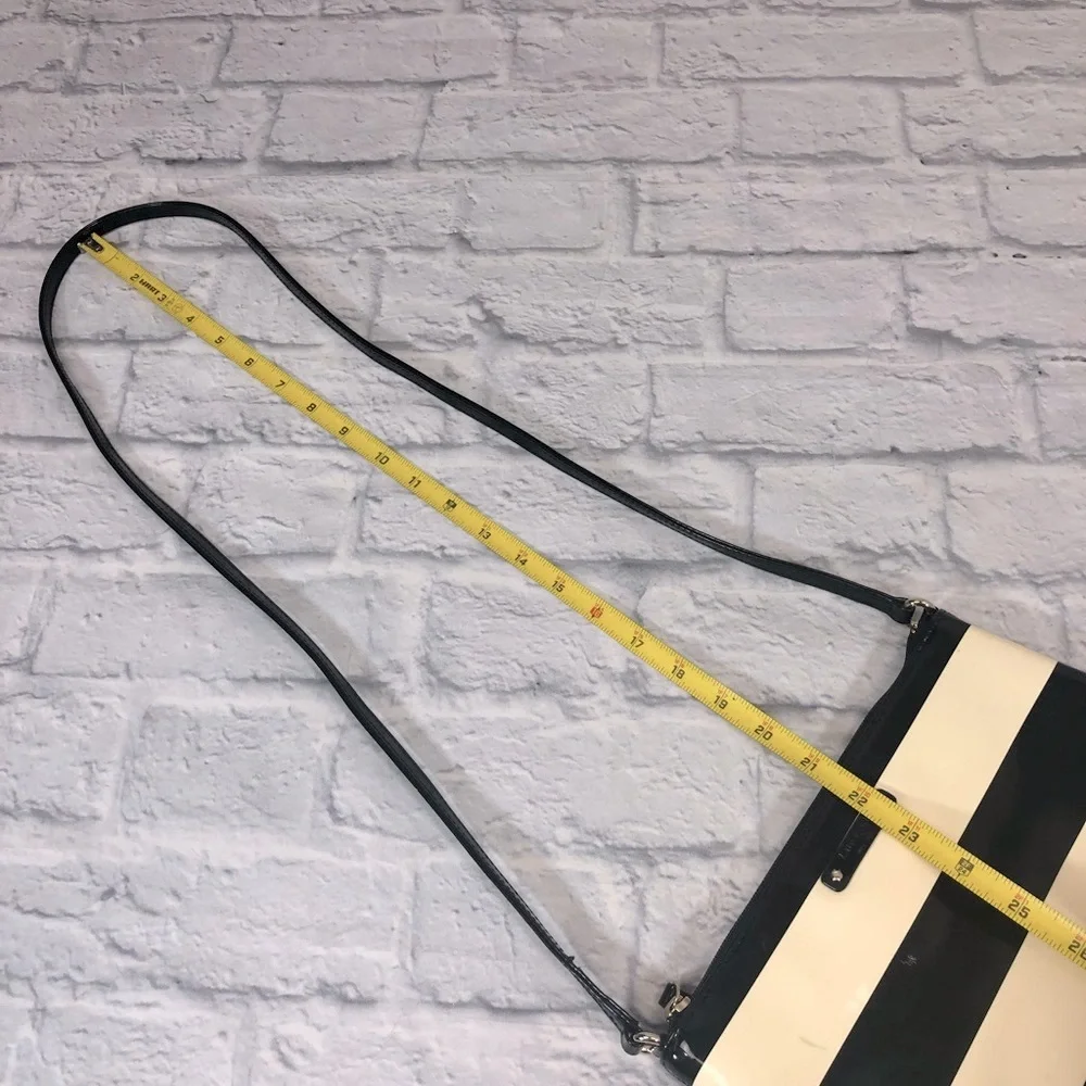 Kate Spade patent leather Striped Crossbody bag purse Pockets strap Logo